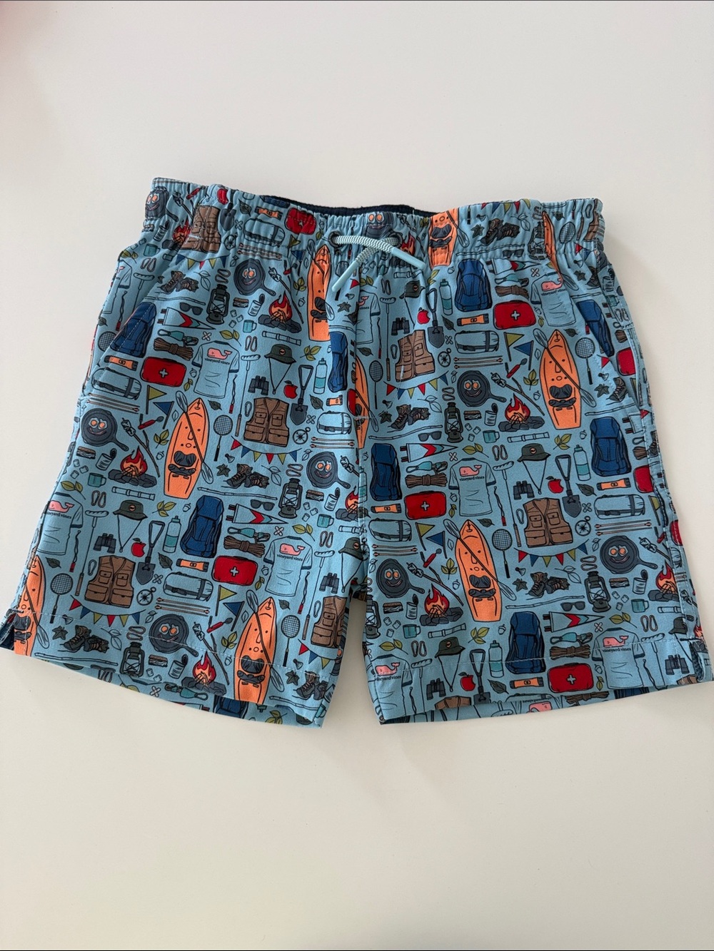 Vineyard vines boys performance shorts size 6